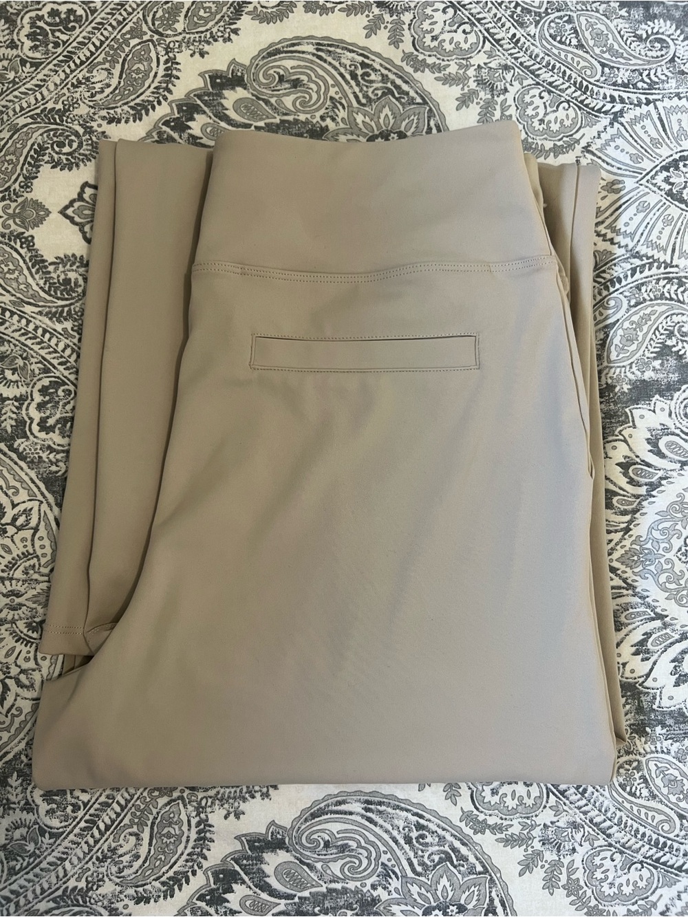 262 - NWT G4free Light Beige Active Pants - Picture 3 of 3